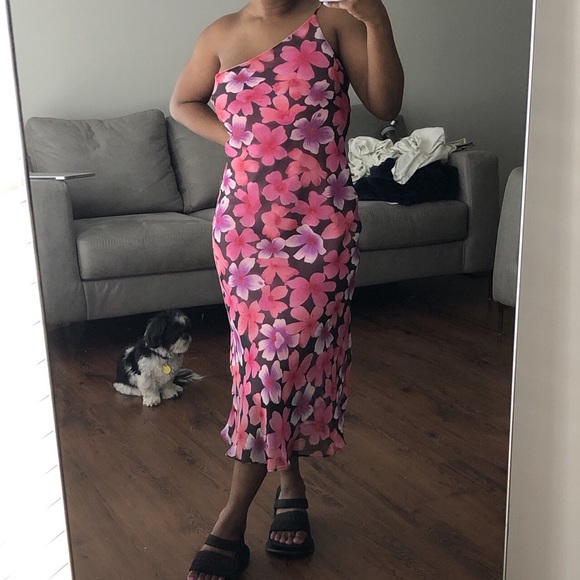 One shoulder dress - Picture 1 of 4